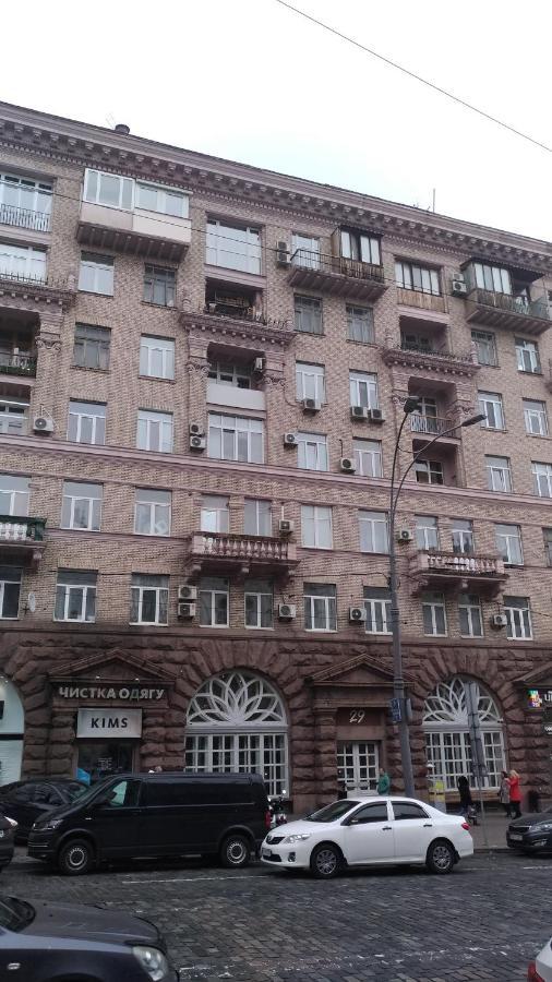 Apartment Near Lva Tolstoho Square Киев Экстерьер фото